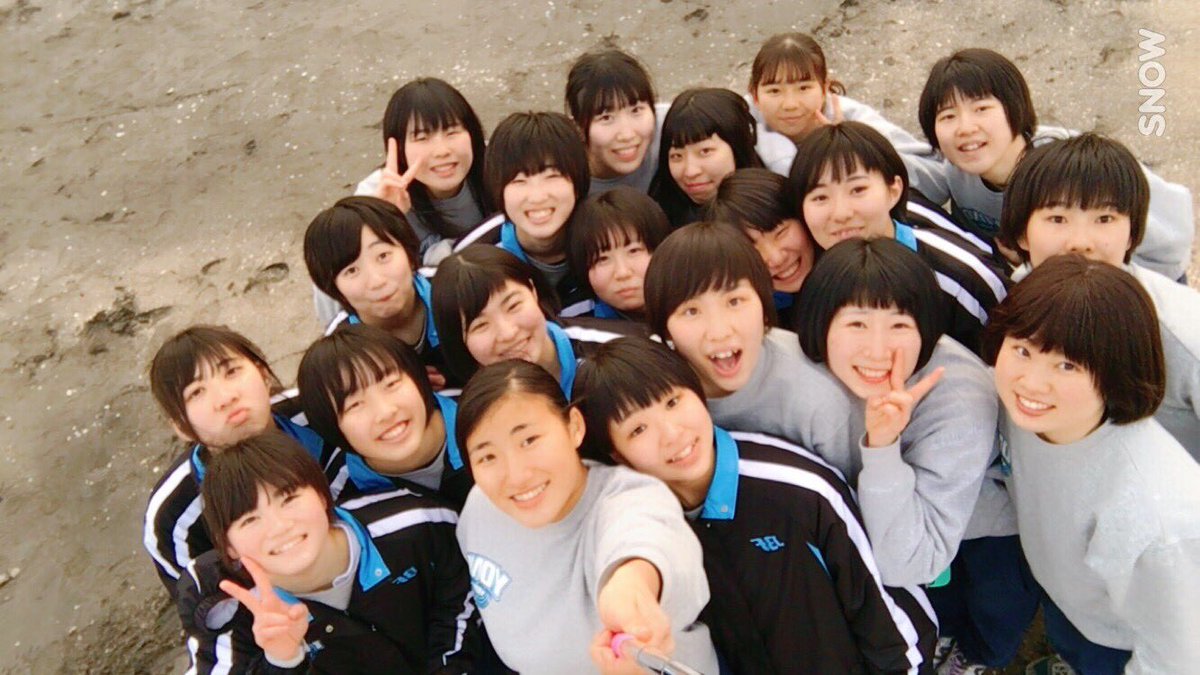 massuru__100's tweet photo. 3/24〜3/27  スプリングカップ🏆
準優勝という結果も残せたし、
今後に繋がるような良い合宿でした！
先輩方と最後なのが寂しい😢
海に大興奮だったね👏👏 https://t.co/wH880DWtzD