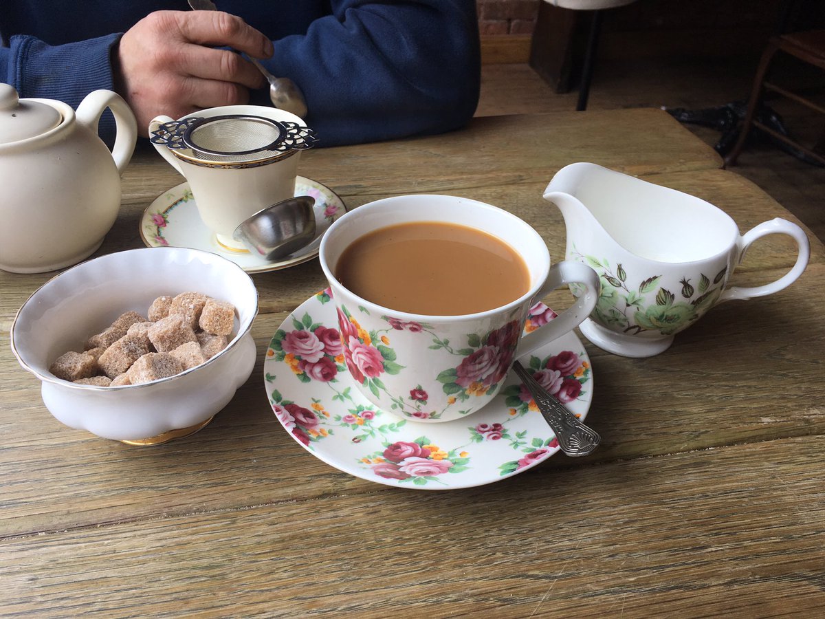 veritymc100's tweet photo. Lovely full English today @SJAltrincham 🍳🥓🥓☕️ all breakfasts £5 offer is great #altrincham #sugarjunction #fullenglish #breakfast #cheshire https://t.co/4h8yKs2NlI