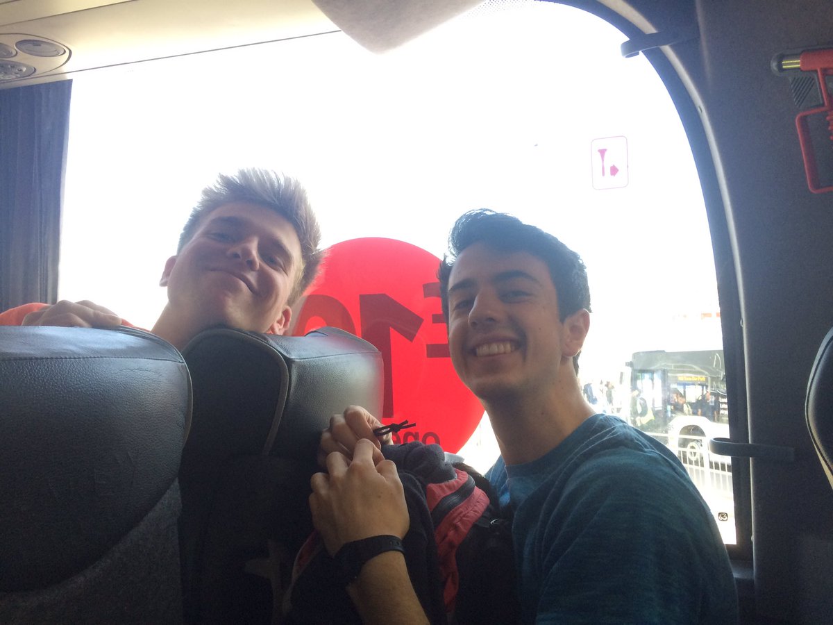 jailbreakusout's tweet photo. Luton sucks, let's get a bus to London Victoria🚍 https://t.co/OngCI92tL4