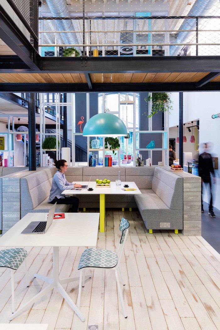 WorkhouseColl's tweet image. Spun Lights In Paris! Project with @MoreySmith for Deskopolitan, Chateau D'Eau.