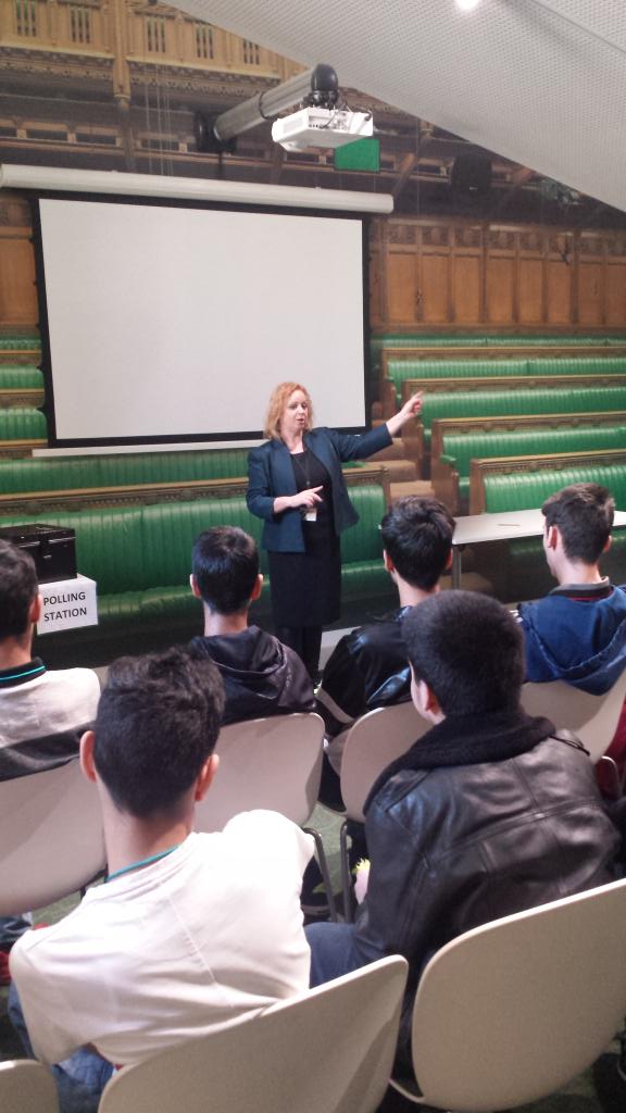 GrangeTech's tweet photo. Great of @JudithCummins to pop in & speak to our Y10 citizenship group @UKParlEducation today. #localMP #BradfordSouth #WeAREGrange #thanks https://t.co/LQSyiJQkQj
