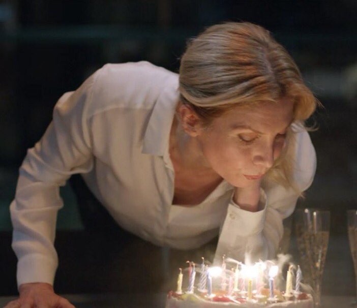 Happy Birthday to Elizabeth Mitchell . 46 years ago the world become a better place . Thanks to her  