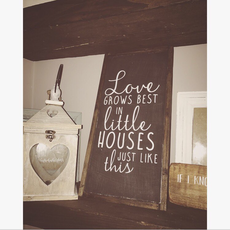 LBGiftsNI's tweet photo. Absolutely love this new piece😍 #home #love #handmade https://t.co/44f0orOWvd