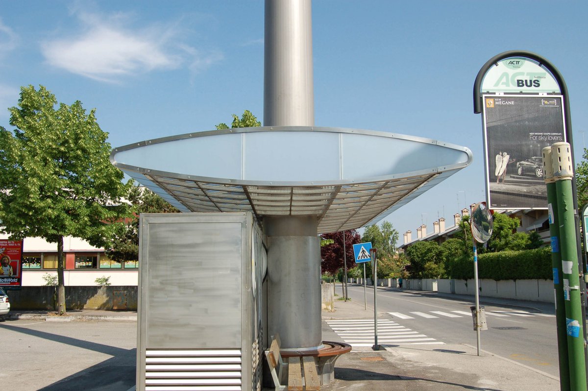 #Telecom news, <a href="/WIAorg/">WIA</a> report about the importance of pole facilities in #smallcell deployments: bit.ly/2nsOsrY  📶#wireless #telco