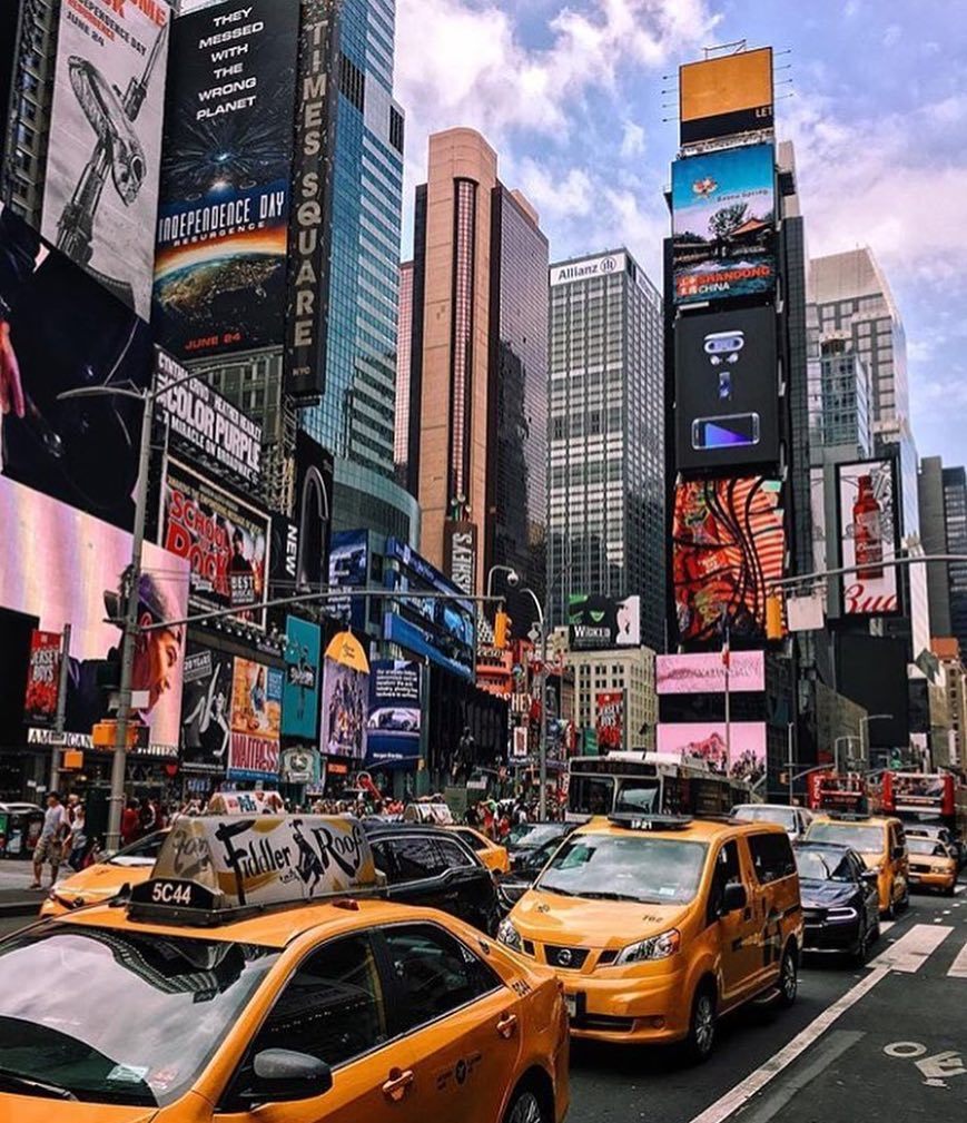 These streets... ❤️✨#pocbeauty