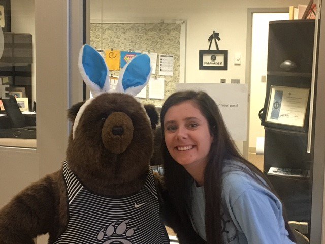 HarveyLewisBear's tweet photo. Jordan earned the President's Volunteer Service Award for her volunteer hours...and earned a Paw from me!  @oakdalehs @OakdaleStudents https://t.co/UVIOwblcW6