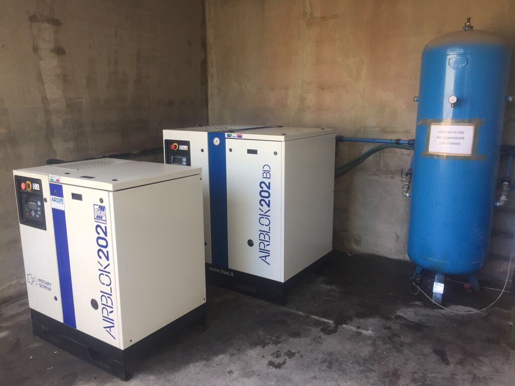 FelixARcom's tweet photo. Instalación 2 AK202BD @FelixARcom @FiacAirCompress https://t.co/I3UYzEev52