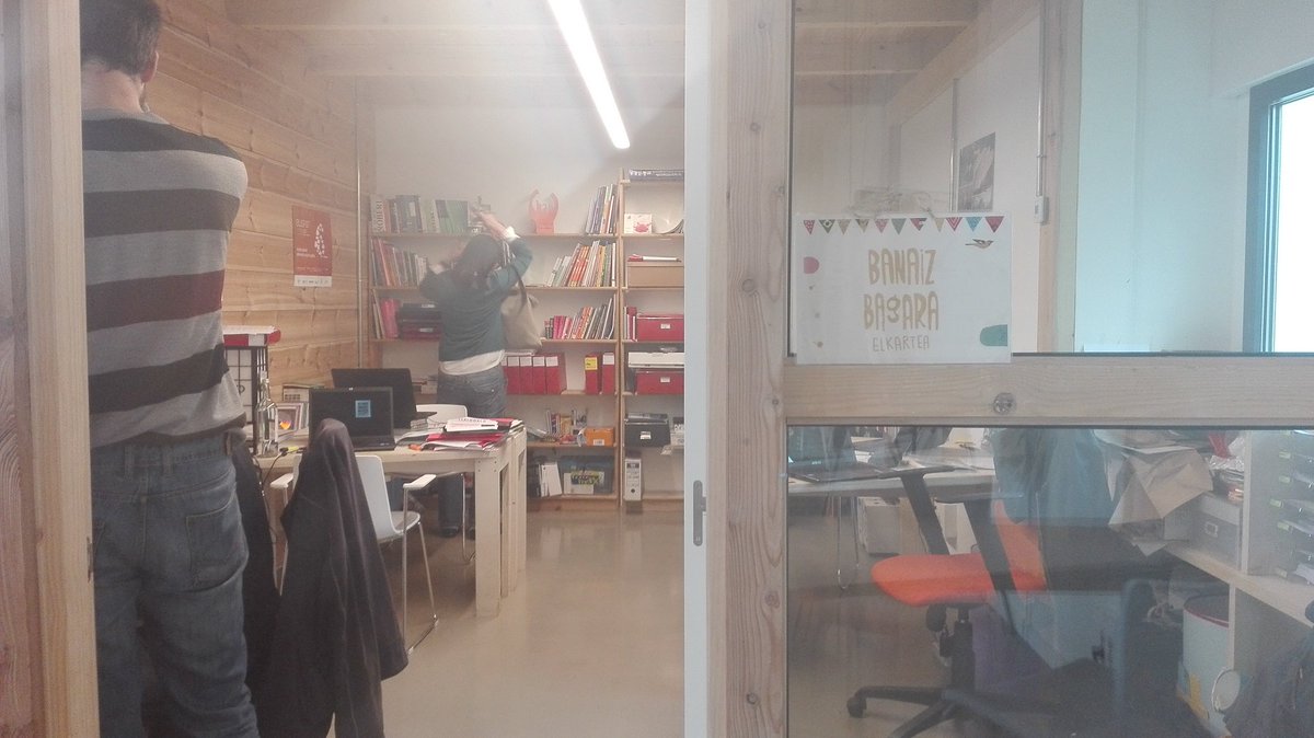 Gaur <a href="/BANAIGA/">BANAIZBAGARA ELKARTE</a>'n izan gara bisitan. Osagaiak prest eta labean, ea zer sukaldatzen dugun #jubilatuak #euskara