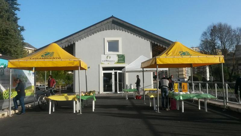 ConilSud's tweet image. 500 #stazioni rivivono come spazi uso #sociale per servizi educativi, integrazione, formazione e tutela ambientale bit.ly/stazionispazid…