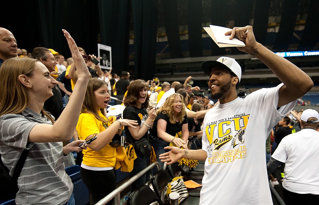 VCU_Hoops's tweet photo. A big happy birthday to The Mayor, @Rozzell32.
Oh, also, happy sixth anniversary of this thing. #LetsGoVCU #OurTimeRightNow #Swag https://t.co/OYaBF5fVkw