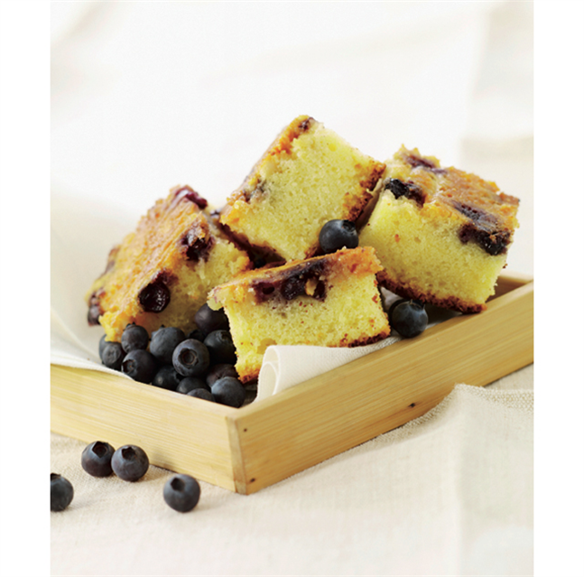 Get the taste of summer by making these scrumptious Blueberry Blondies.

Recipe here - shop.eaglemoss.com/baked-and-deli…