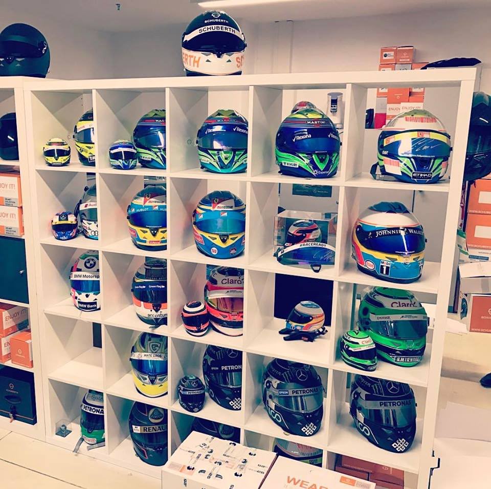 PFF1's tweet photo. At the Schuberth factory.

📸 @MortenDons https://t.co/VCX3YKnLXl