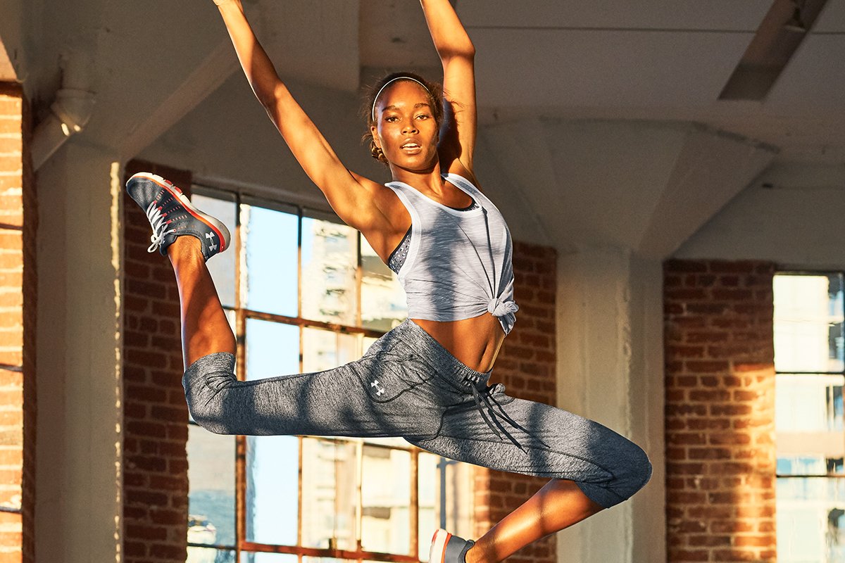 Kohls's tweet photo. Take 25% off select Under Armour apparel and footwear (now at Kohl’s) 3/25-4/2: https://t.co/UCHtLayQt7 #GetYourStart https://t.co/8HILmSOqG7
