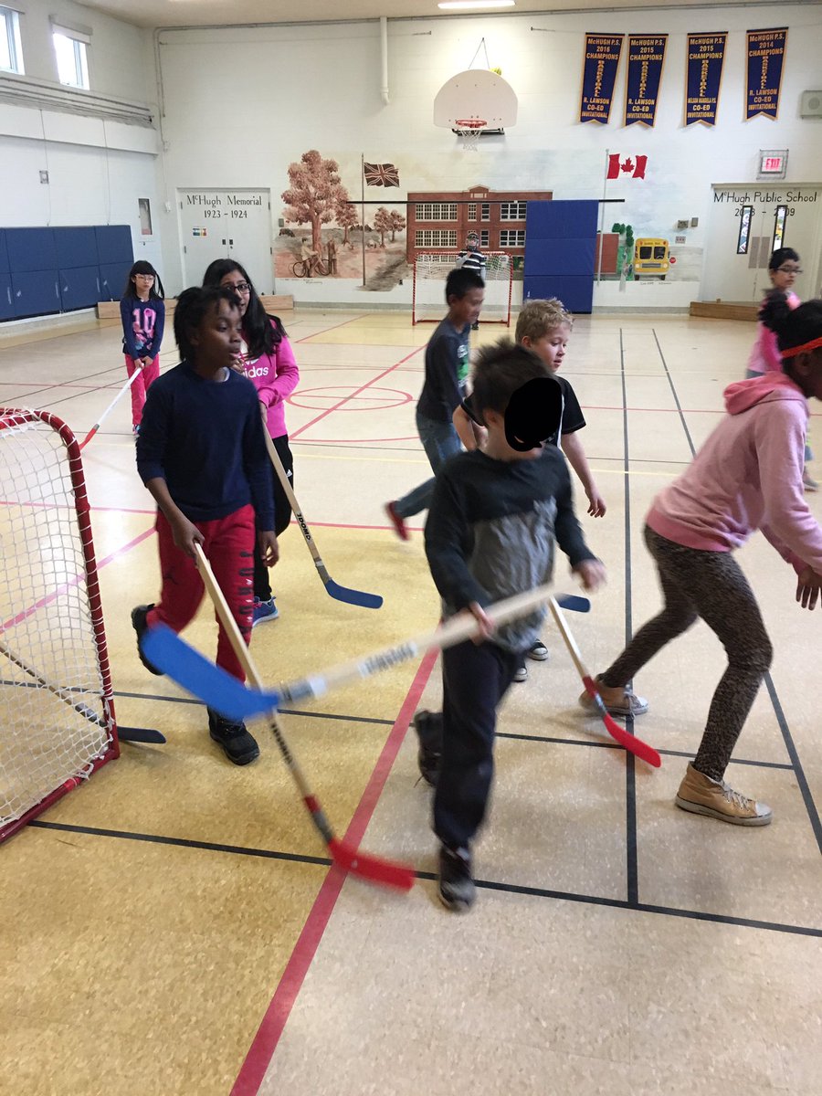 MrsConcordia's tweet photo. Floor hockey in Gym today! JGLD students are showing great sportsmanship and cooperation @McHughPS @PeelSchools https://t.co/hOw4ZfxeHs