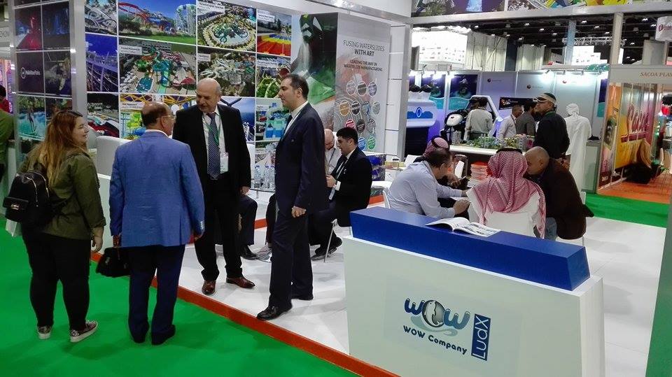 TheWaveBall's tweet image. First day at @DEALIEC with our partner @PolinWaterparks ! :) #DEAL2017  #thewaveball #wavesmachine #wavesgenerator