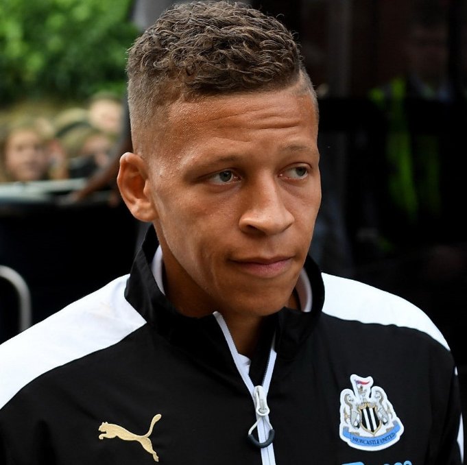 bet365's tweet image. Who has been the Championship player of the season so far? 🤔

RT – Chris Wood
❤️ – Dwight Gayle