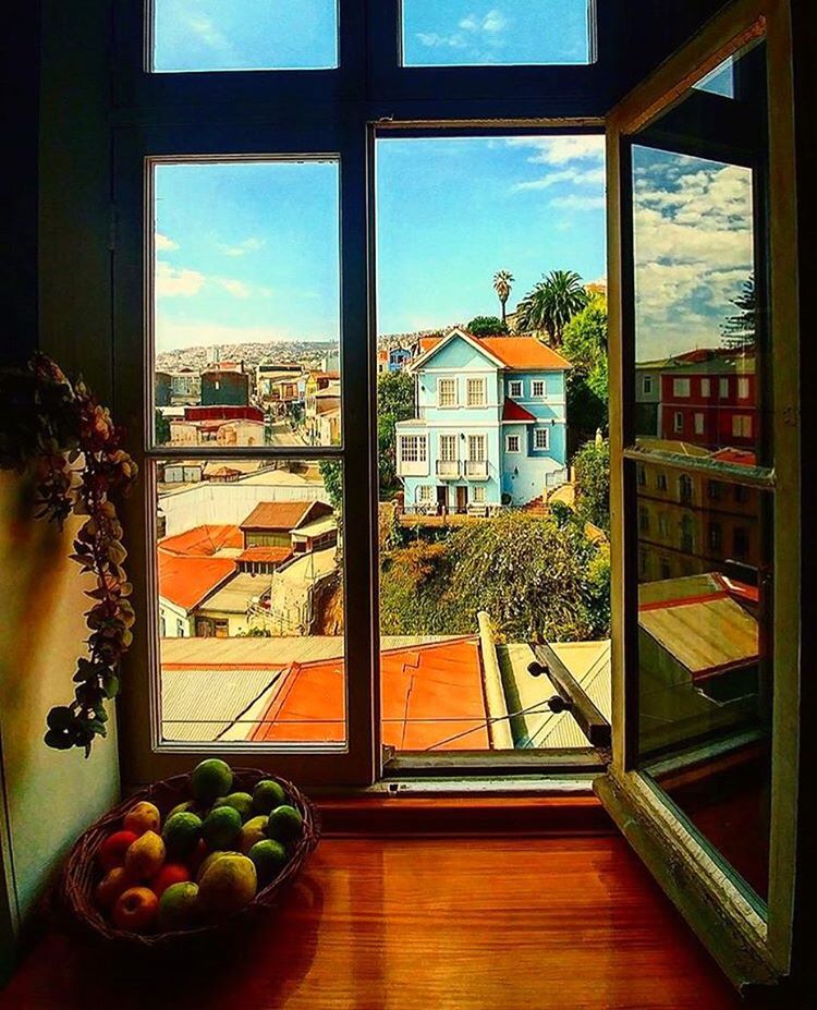 A typical view out a window in the colorful city of Valparaíso (via isepstudyabroad / IG)