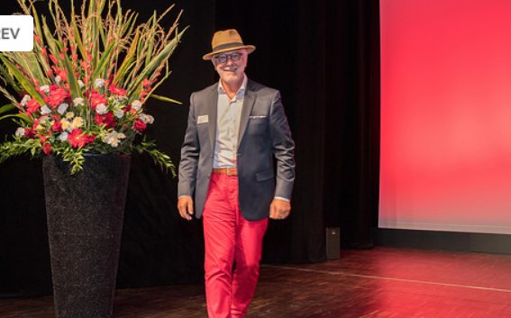 Stelle mich zur Verfügung als externer Verwaltungsrat. Gruss
Giacomo Garaventa ,nachfolger.ch  yawave.com/wave/uebernehm…