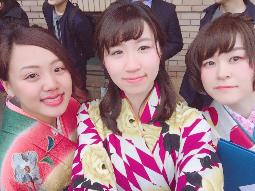 LIDO_FN's tweet photo. 3/25、さきかやまゆれいなしょーごしっしーは近畿大学を卒業しました🌸
後輩のしんやくんは４回生になります(^-^)見事にみんなバラバラのところに行きます😭社会人がんばりましょう！

いつか６人で歌えますよーに🎤🌟
また会う日まで！

LIDO https://t.co/pgjVBNWlpm
