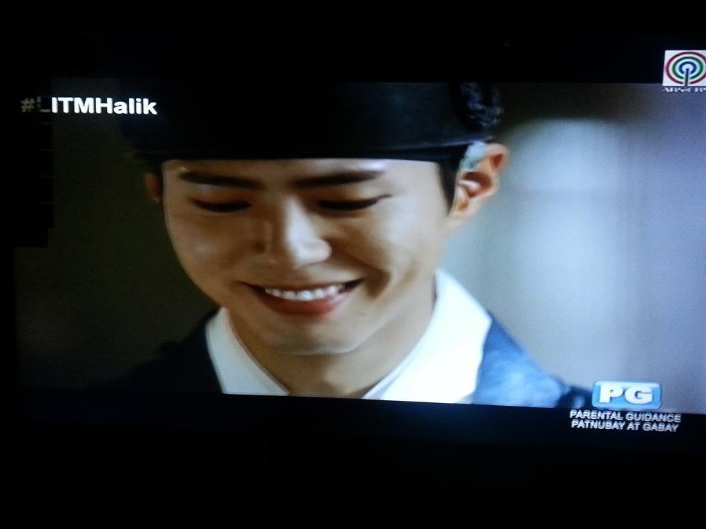 nrmnie's tweet photo. #LeeYeong's smile when he saw #SamNom in dress is SO cute. #LITMHalik https://t.co/SrEWX2Jldq