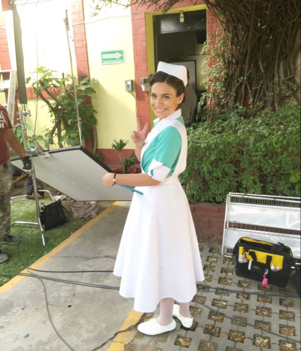 gatitarevulera's tweet photo. @anabrendac primero conocimos a #Goyita luego apredendimos a amarla😍ahora estamos orgullosos por tu premio felicidades hermosa 😉👏#Bludemon https://t.co/3aSVCVioFc