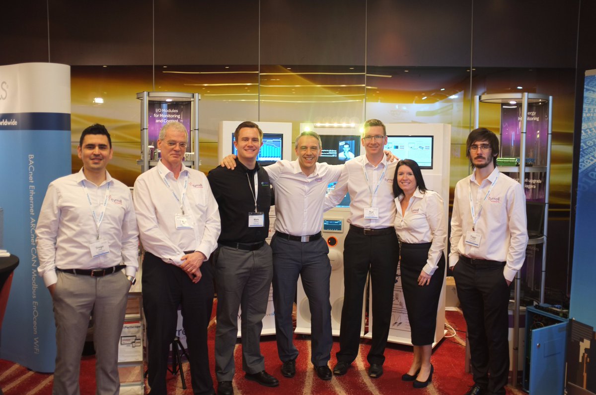 activelogix's tweet image. Mark Fenimore standing out with @TyrrellProducts team booth @NiagaraForumLondon! Come see our 3rd generation of #periscopedashboard in HTML5