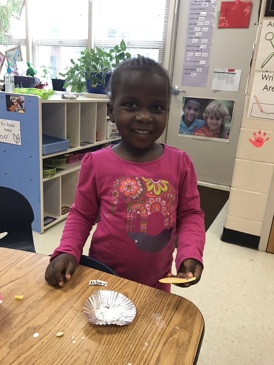 Mrs. Stollings’ Class (@agnorhurt2nd) on Twitter photo 