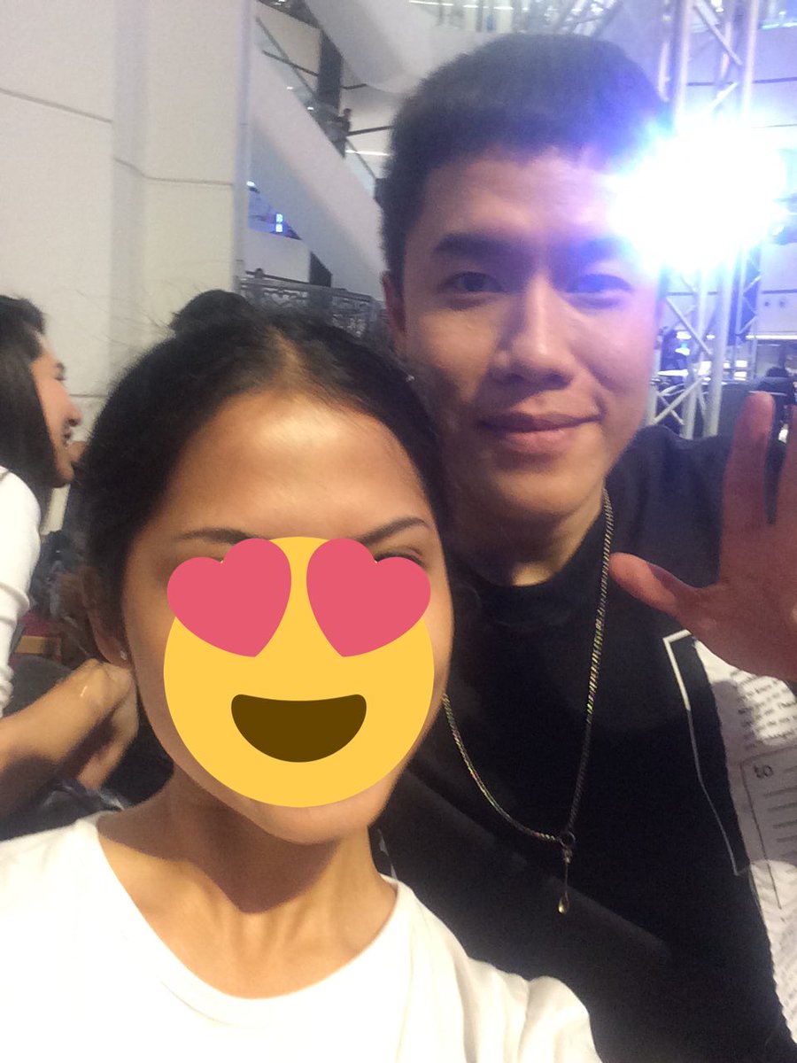 ssssweetieeee's tweet photo. จะหาหลัวแบบนี้ได้ที่ไหนนะ ยิ้มทีใจแทบละลาย ฮือออออ ชั้นรักเค้า ตามมานานได้เจอกันแล้ว เจอแบบบังเอิญไปอีก ร๊ากกกกกก ❤️😍
#taomild #mildband https://t.co/JLqkckYxOa