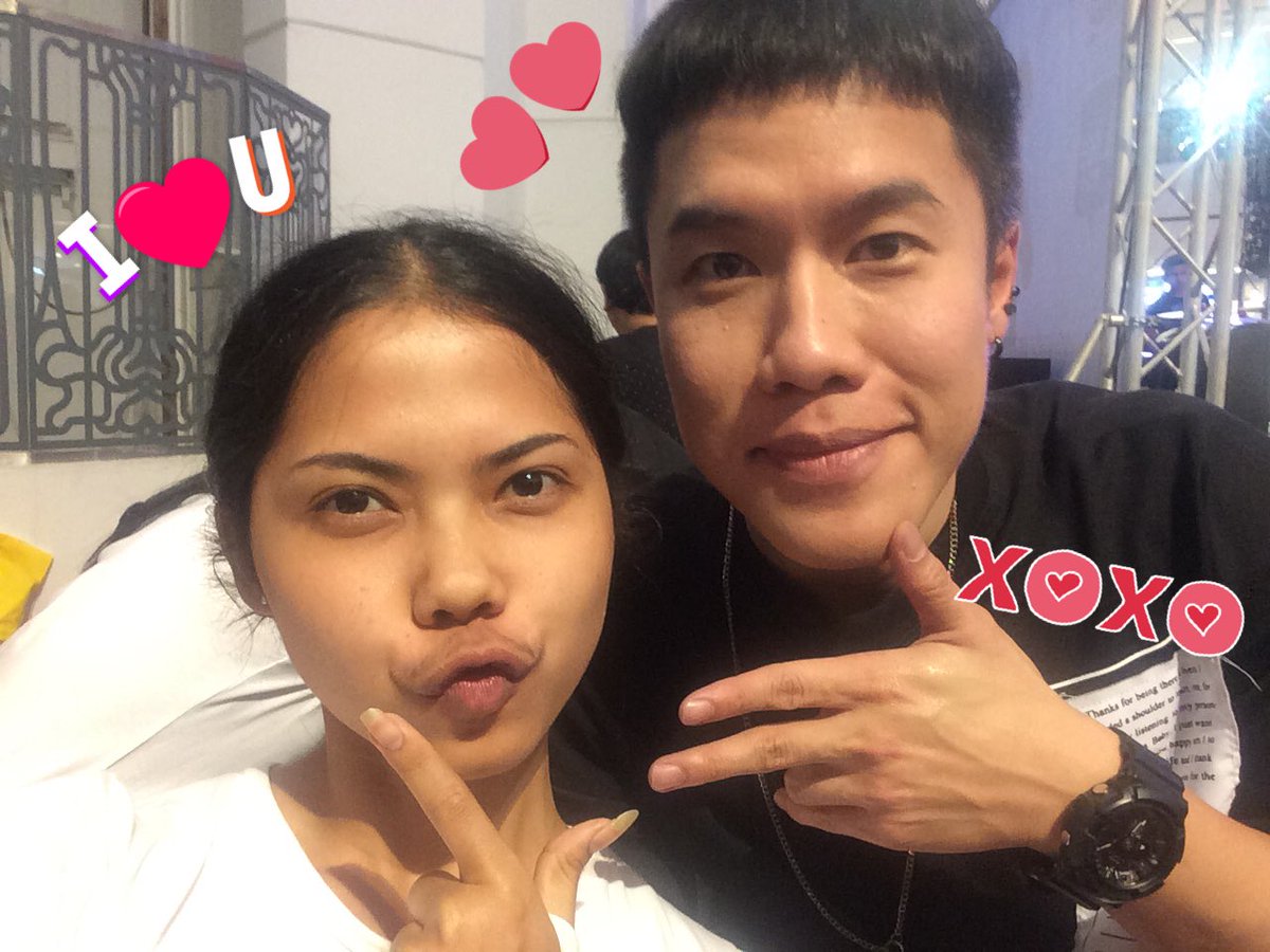 ssssweetieeee's tweet photo. จะหาหลัวแบบนี้ได้ที่ไหนนะ ยิ้มทีใจแทบละลาย ฮือออออ ชั้นรักเค้า ตามมานานได้เจอกันแล้ว เจอแบบบังเอิญไปอีก ร๊ากกกกกก ❤️😍
#taomild #mildband https://t.co/JLqkckYxOa
