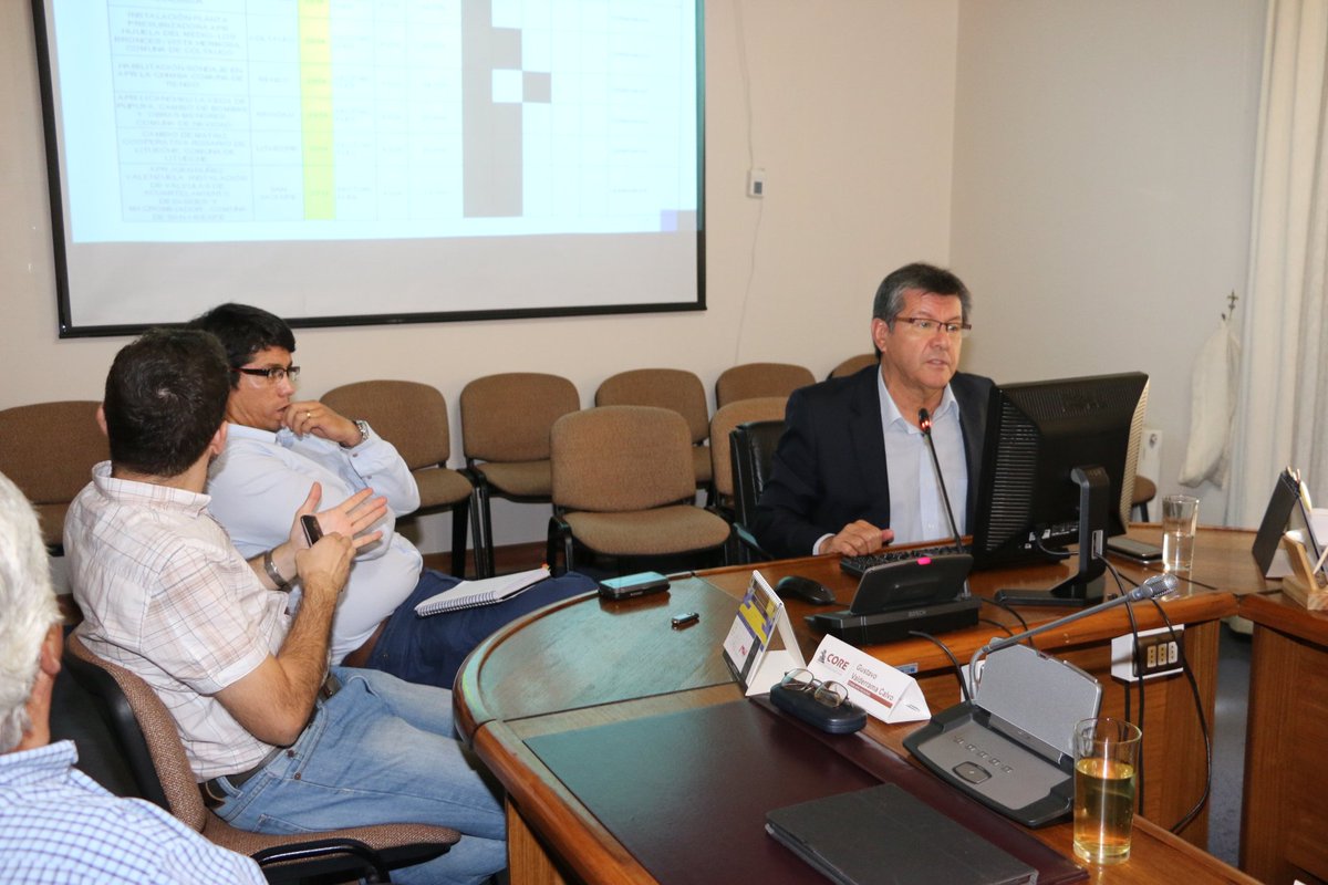 CoreOHiggins's tweet photo. Comisión de Infraestructura conoce estado de inversión regional en Agua Potable Rural. Expone: @MOPOHiggins https://t.co/9zu7AJ5P2X