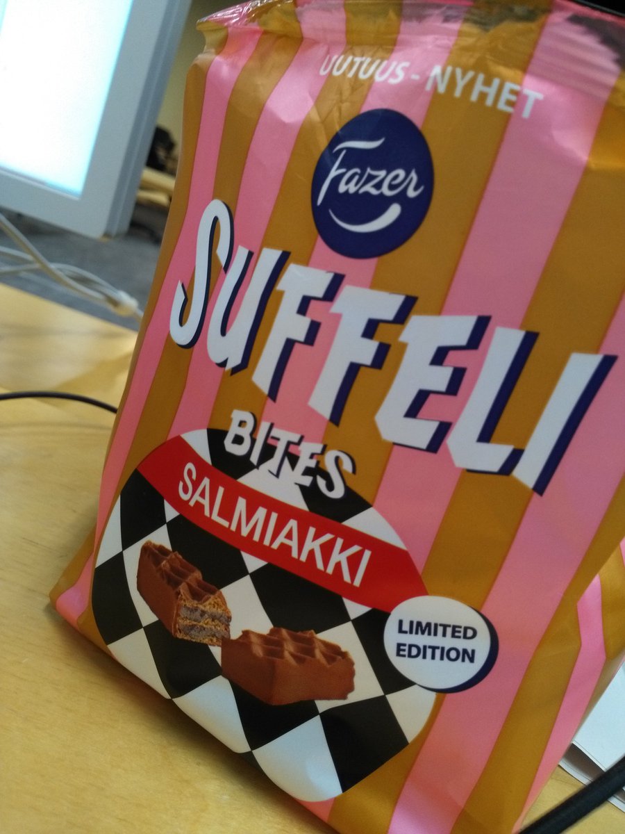 visathebean's tweet photo. #Suffeli salmiakki was so "limited edition" that i could see the bottom of the bag when I opened it ;-; @FazerSuomi
is this real life? https://t.co/YVBqkSGqdd