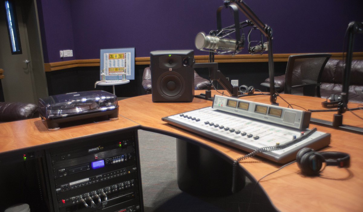 wxcuradio's tweet photo. #WhyCapital Because we get to use this awesome new space to represent our university! https://t.co/JyghcxGboC