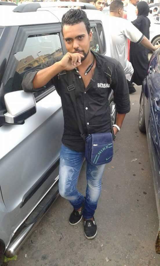 MakermAhmed tweet picture