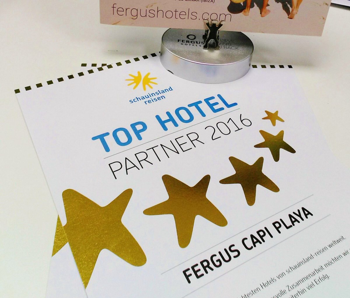 #FERGUSCapiPlaya y #FERGUSStyleCalaBlancaSuites ganadores del premio #Tophotelpartner de #Schauinsland .¡Buen trabajo! #FERGUSTeam