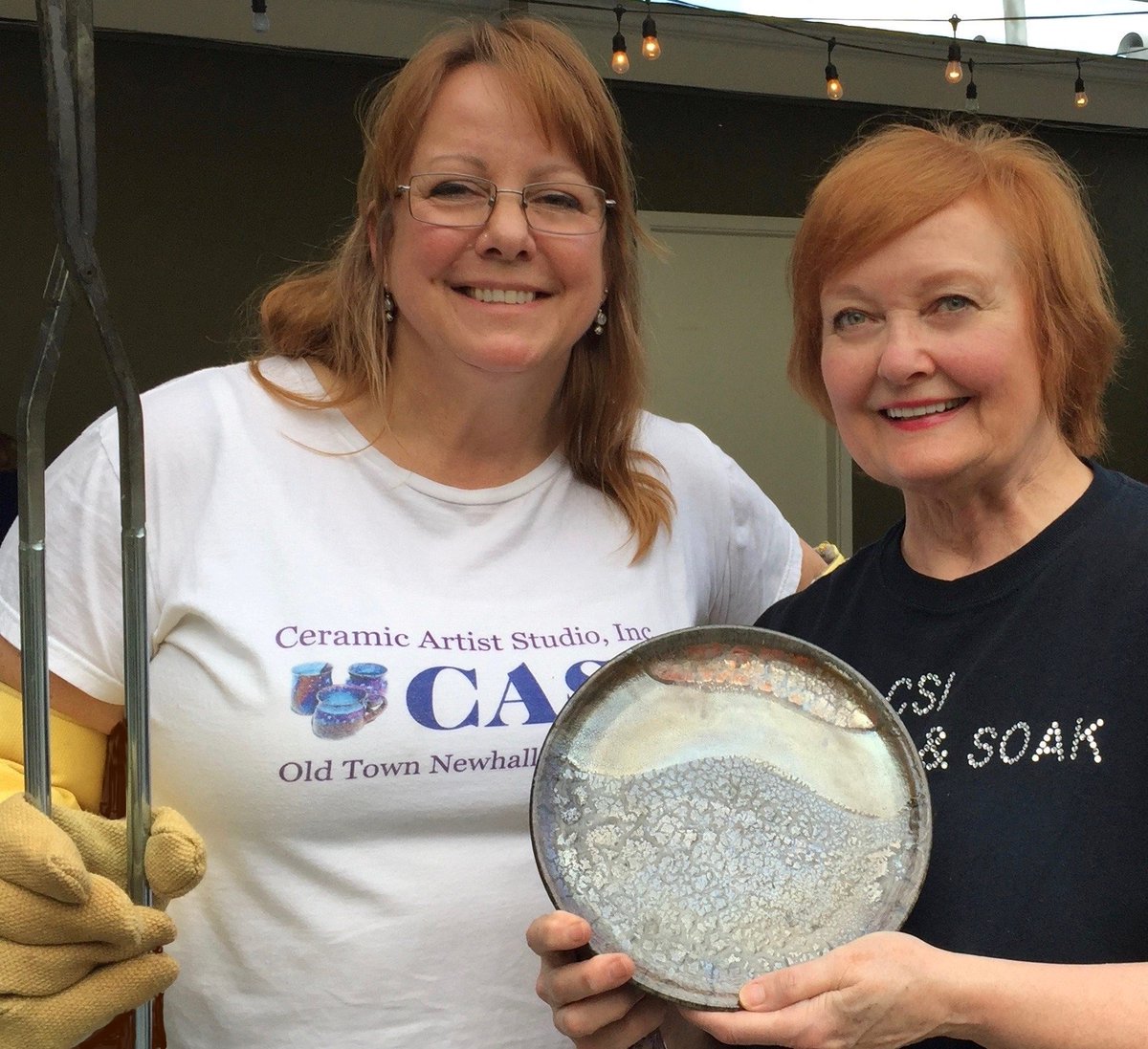 CASIceramics's tweet photo. Raku firing; it's what's happening at @CASIceramics #casiceramics #oldtownnewhall #pottery #ceramics https://t.co/tRaLDR9ctR