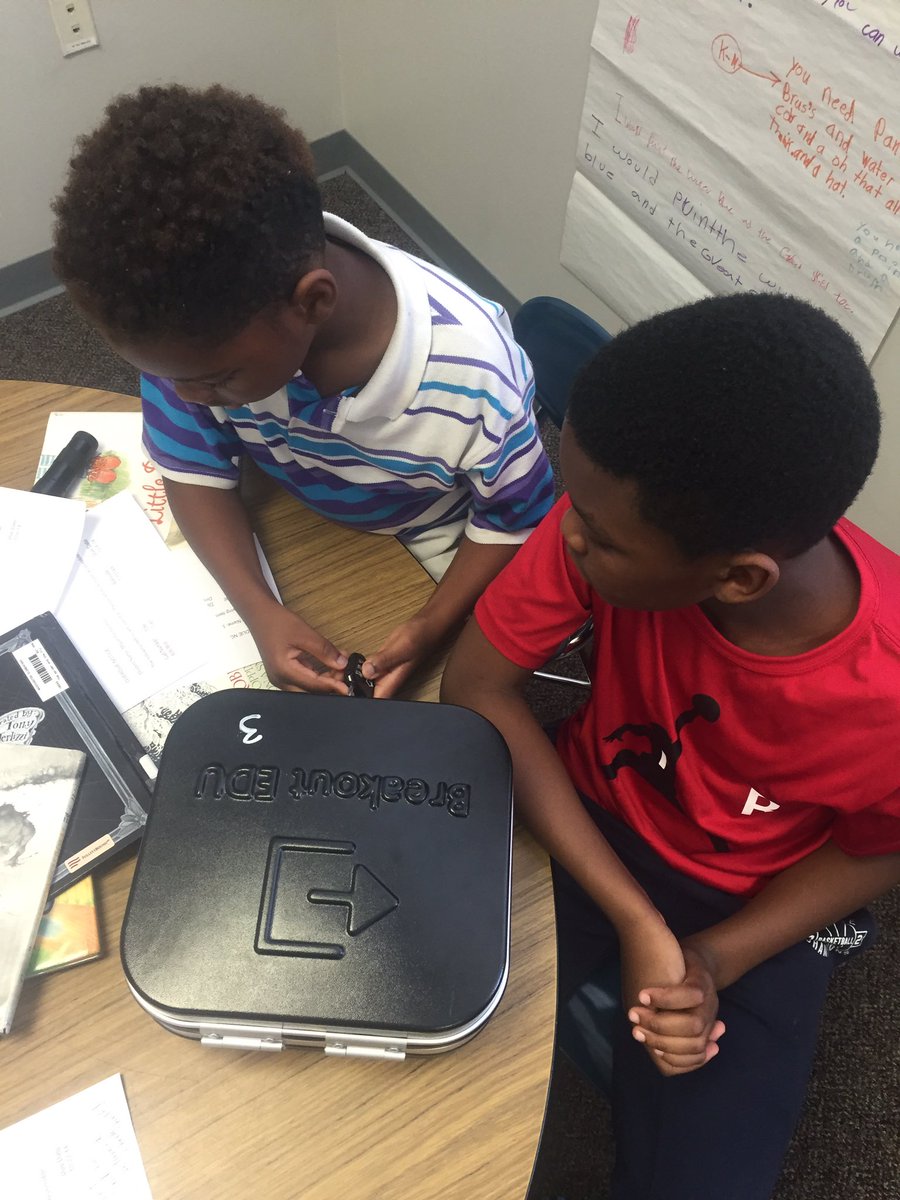 GTWizards1's tweet image. They worked hard to try and breakout! More to come tomorrow! #edubreakout #wzrdpd