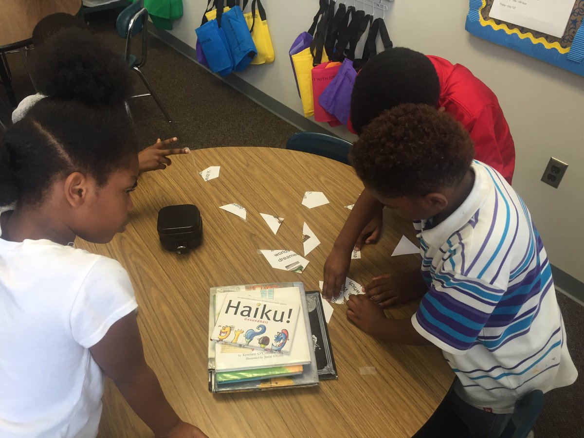 GTWizards1's tweet image. They worked hard to try and breakout! More to come tomorrow! #edubreakout #wzrdpd