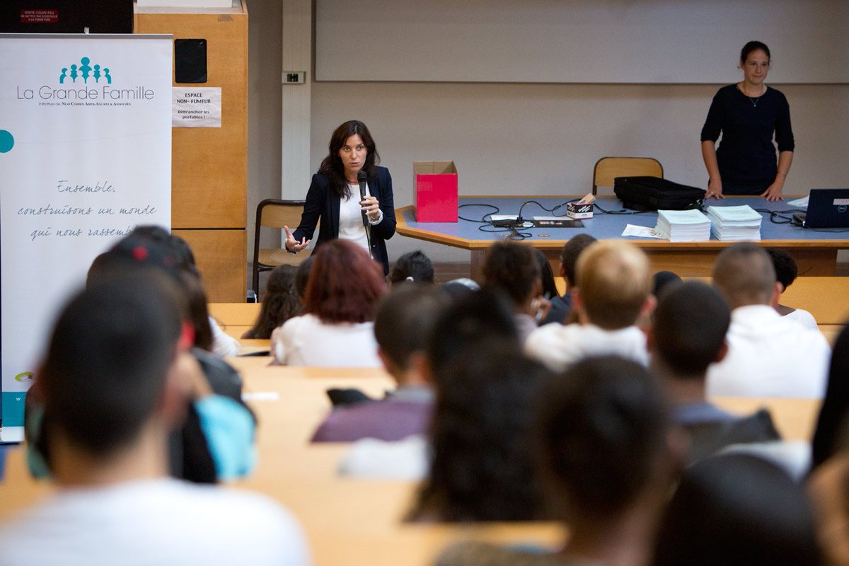 duboissetb's tweet photo. Découvrir une femme en dehors des codes, curieuse et perfectionniste qui s'engage auprès des jeunes @SegoleneDugue https://t.co/uOSCsuULkc https://t.co/EdEFXtKYod