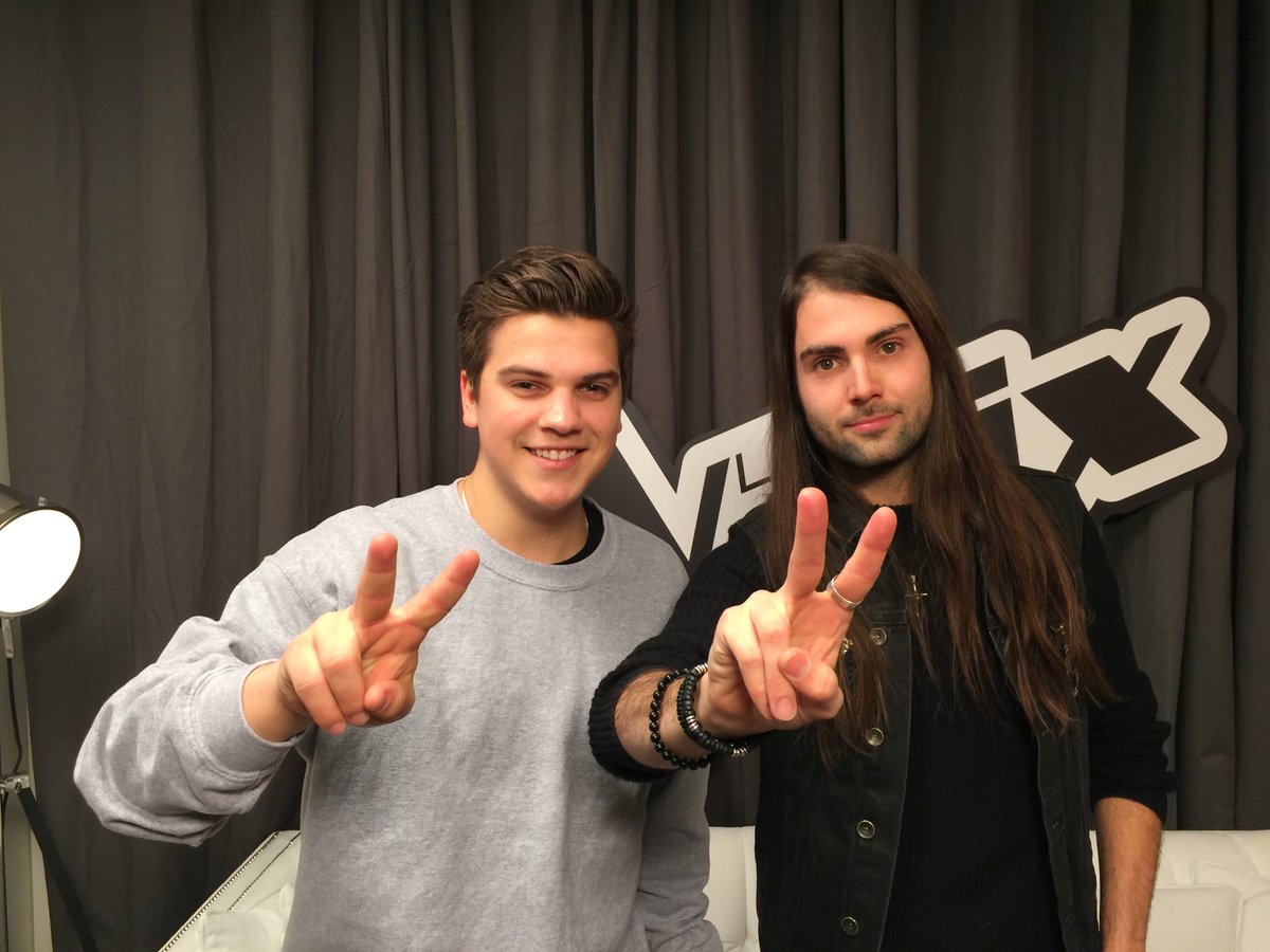 laVoixTVA's tweet photo. Mais pourquoi @AnthonyMondL propose à @Ludo_Bourgeois de danser un slow? 💃🕺 😬👉https://t.co/0zuIz8L9TO #LaVoixTVA https://t.co/z7ndhyt4WA