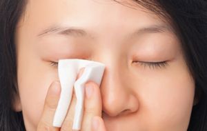 DrDOrioEyeCare's tweet photo. Spring Season means Allergy Season which can lead to bacteria in the eyes. #Blepharitis is an inflammation of the eyelids. #eyeknowledge https://t.co/YqWhjb5qiX