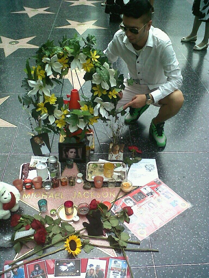 OfficialPMJ's tweet photo. Miss you so Much Dear Michael :( <3 Never Can Say Goodbye!!!! https://t.co/MC3rxfaSwX