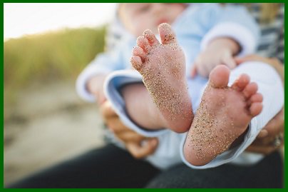 BilBuksh's tweet photo. Baby tip: Before babies are walking, it is best to allow them plenty of opportunities to explore barefoot! #babyfeet https://t.co/4yrS25mHnI