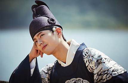 officialbogumph's tweet photo. Sana iniisip na rin niyang bumisita sa Kamaynilaan para di lang si Ra On ang masaya hahaha #LITMHalik https://t.co/pok7ILZvxz
