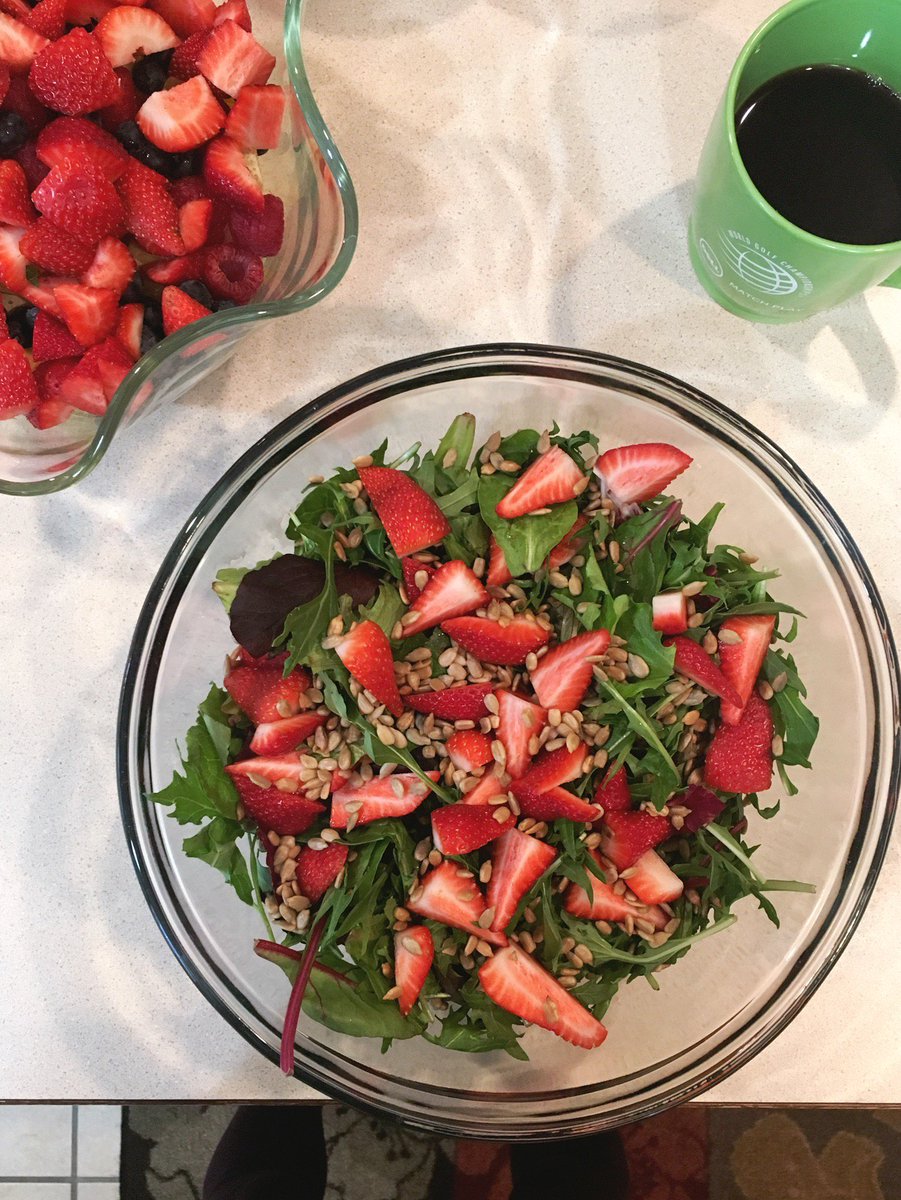thehungryyogis's tweet photo. It's that time again, we're practicing gratitude with #TheBlissList and writing about things that bring us joy: https://t.co/b6wT2heKEn https://t.co/Sv79unJxE6
