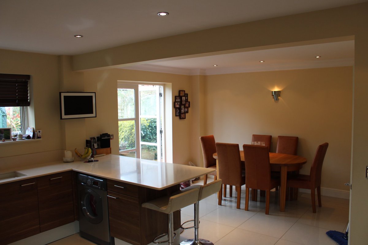 puremoveltd's tweet photo. NEW INSTRUCTION - Large family 4 bedroom detached house in #KnowleVillage £550,000. A viewing is essential. Call 01329 830117 #PropertyHants https://t.co/wAJe4k4PBh