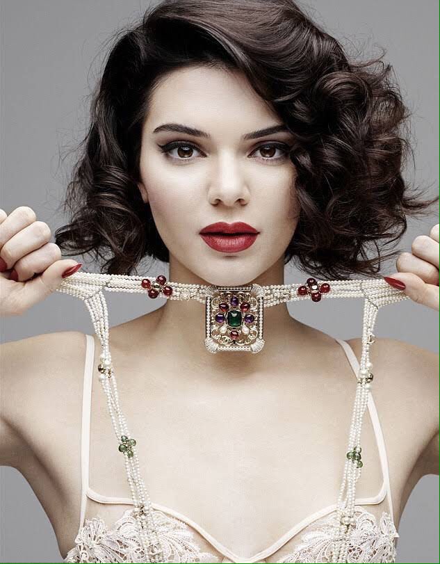 Fashionbyiaam's tweet image. Kendall Jenner SLAYED this photo shoot 🔥😍