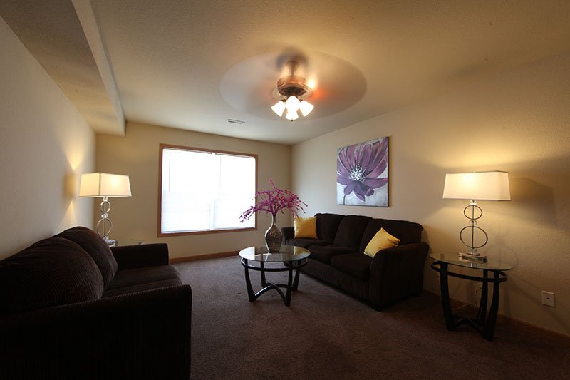 LakeLandLiving's tweet photo. Are you attending #LakeLandCollege next semester? Live right next door to campus in our all inclusive nice apartments.  217.235.5024 https://t.co/rr8zIXTF8a
