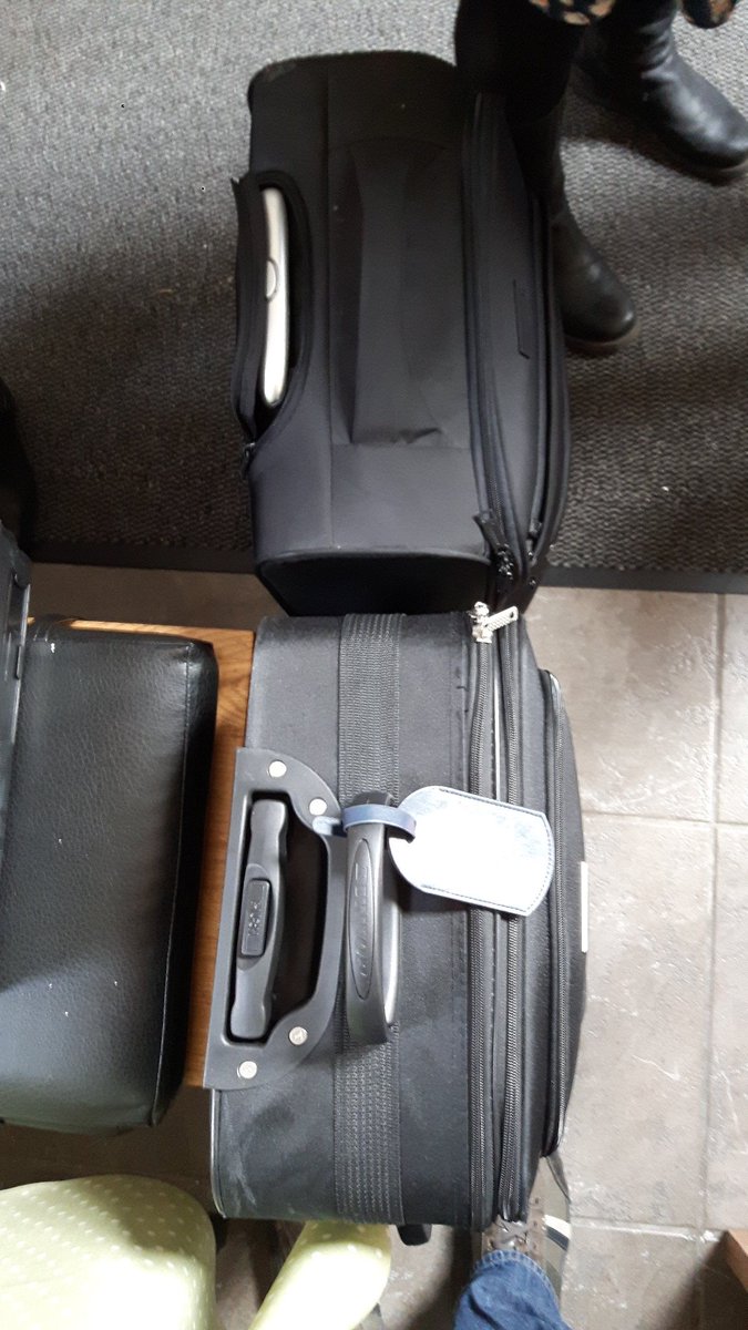 DavidJ_GF's tweet photo. @ad_rogers @__Dr_H__ @GlutenFree_AL @AlimentaryBites #HandLuggageGate I take issue with the luggage comprisions. #OutOfSpec ? https://t.co/Bi0pisqu0w