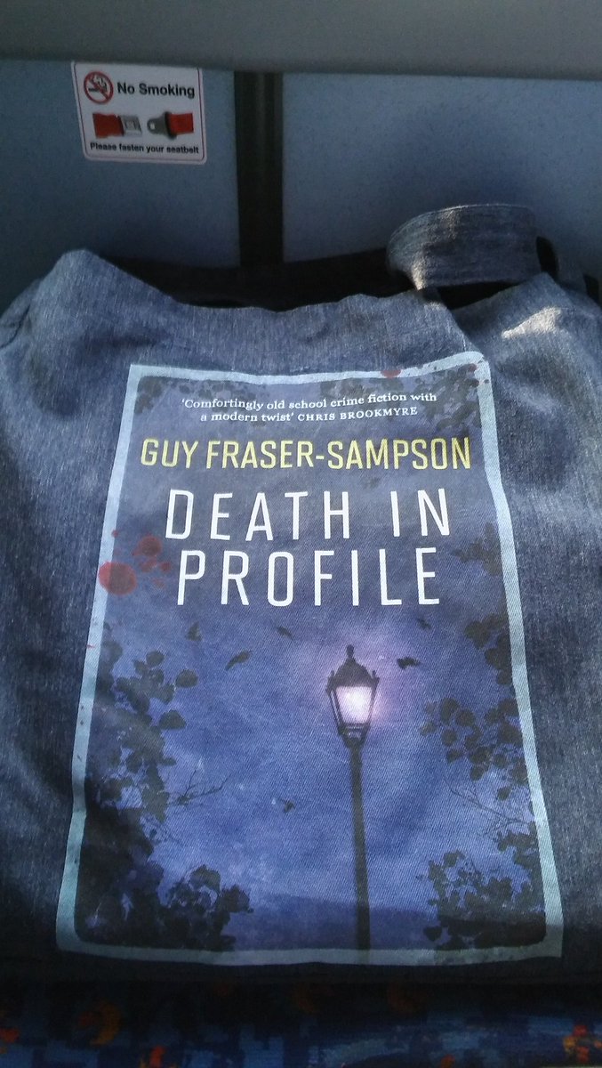 fluffybex's tweet photo. Bet you didn't know tote bags could be sexy. This one definitely is. ๐
@GuyFSAuthor @urbanepub #DeathInProfile #Totebag https://t.co/XQqXIMzsnS