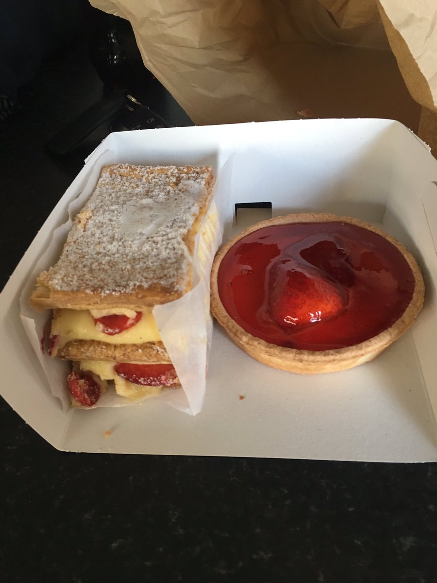 TatwsTrading's tweet photo. Thank you @cafe_rayner for lovely butties earlier for my dinner oh &amp; these 😂👍😂😂😂😂😂 https://t.co/4WTEOZ7oMe